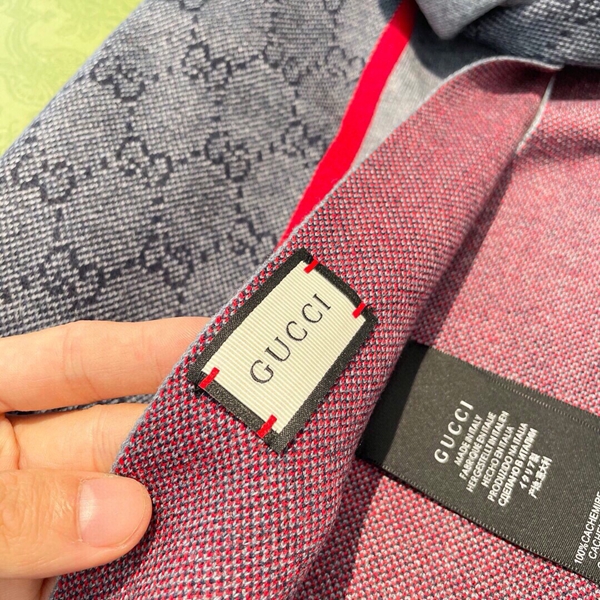 ブランドマフラー角部分ディテール